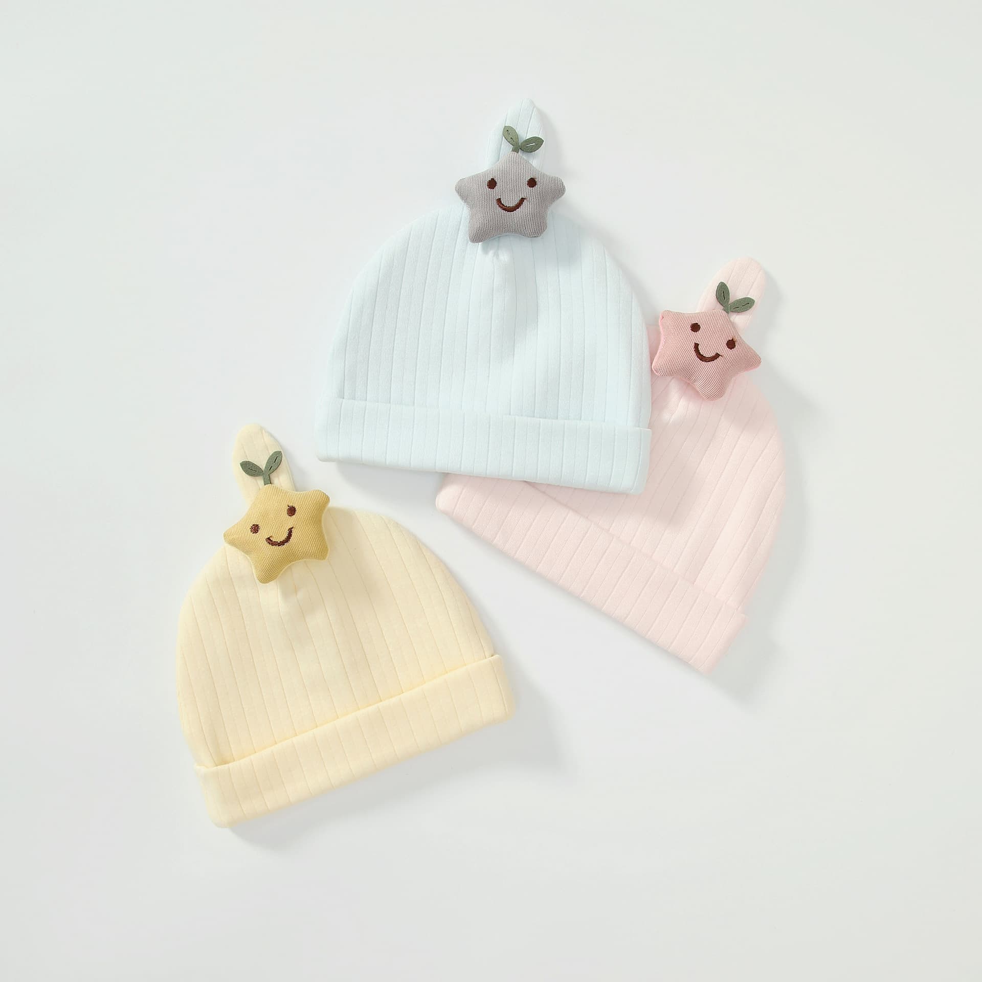 New style baby hat, soft fleece, double-layered, perfect for spring, autumn, and winter. Warm and cute newborn hat for 0-3-6 months.