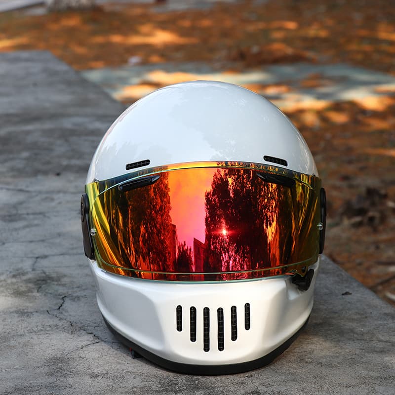 Carbon Fiber Motorcycle Helmet Custom Ultra-Light Fiberglass Men Women Four Seasons Full Face Helmet 3C Small Shell Retro Export