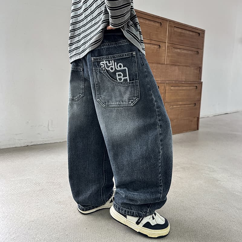 Boys' Jeans 2025 Spring/Autumn Style, Casual Denim Long Pants for Kids and Teens, Versatile Letter Print American Trend