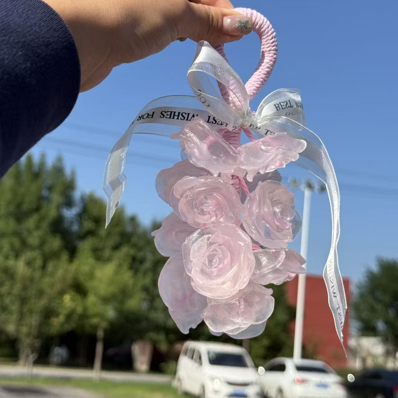 Crystal rose floral soap for home use, pure handmade, can be used for bathing and hand washing, also as car fragrance, souvenir, or hanging soap.