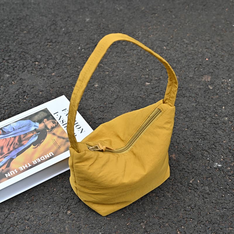 Solid Color Large Capacity Soft Nylon Handbag Women's Simple Underarm Bag Handbag New Shoulder Mom Bag