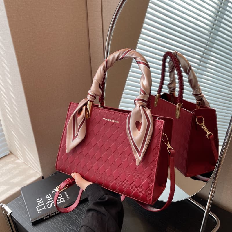 High-End Wedding Bag Women's Handbag 2025 New Autumn Winter Bridesmaid Bag Tote Red Bride Bag