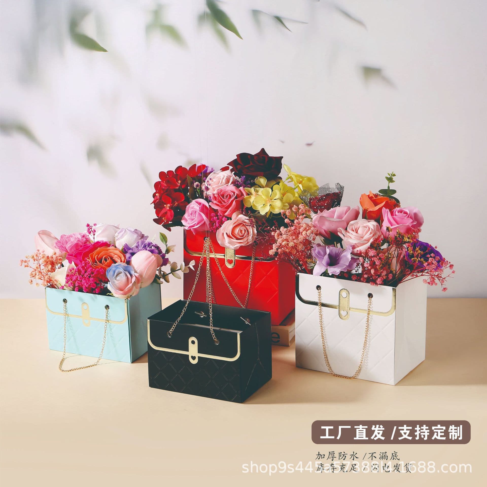 Manufacturer wholesale spot hand-held flower bag small fragrant flower handbag bouquet packaging gift box flower shop Chinese Valentine's Day