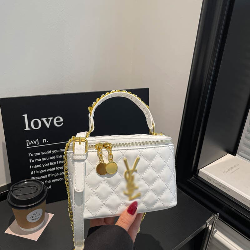 Cross-border box bag 2026 diamond hand bag fashionable new chain shoulder bag women's small fragrant style crossbody bag wholesale