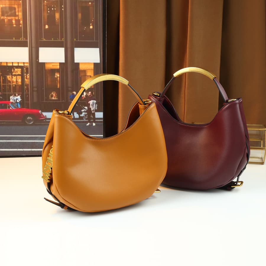 Stylish solid color metal letter design portable dumpling bag, retro temperament, large capacity commuter shoulder crossbody bag