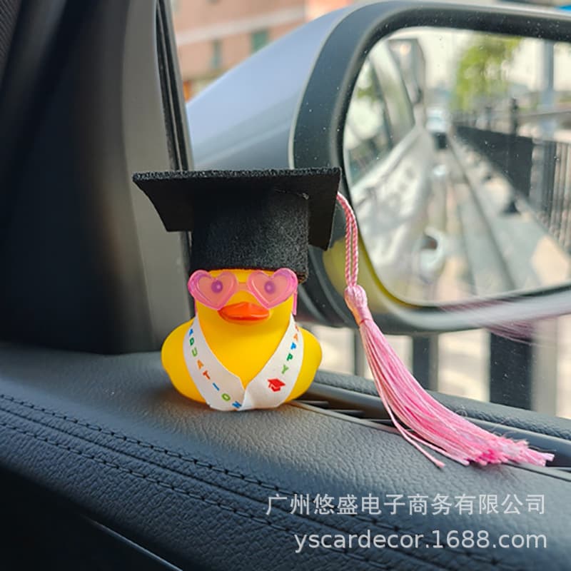 Cute Graduation Cap Duck Car Dashboard Ornament, Bachelor Cap Duck Graduation Gift with Sash
