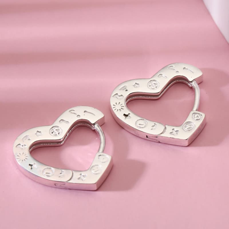No. 8328 990 pure silver smiley face heart ear clip, light luxury fashion versatile high-end elegant ear clip