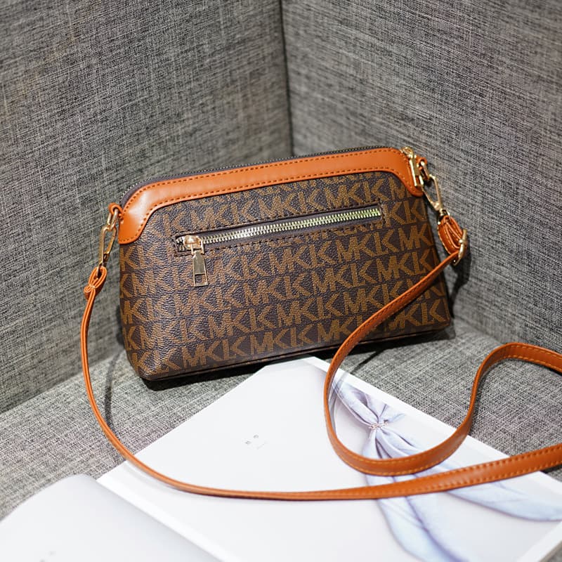 Cross-border Direct Supply Spring Women's Middle-aged Mom Bag 2026 New Fashion Versatile Large Capacity Shoulder Bag Crossbody Bag