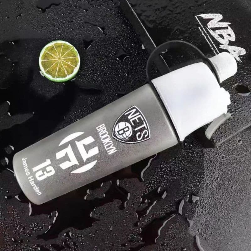 Basketball gradient spray water cup Kobe Curry James student summer sports water bottle large capacity anti-fall for boys
