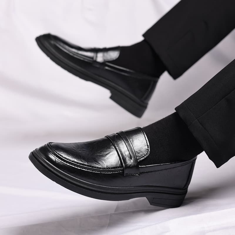 2026 Summer New Men's Leather Shoes High-End Loafers Formal Tassel Men's Leather Shoes Invisible Height Increase Shoes