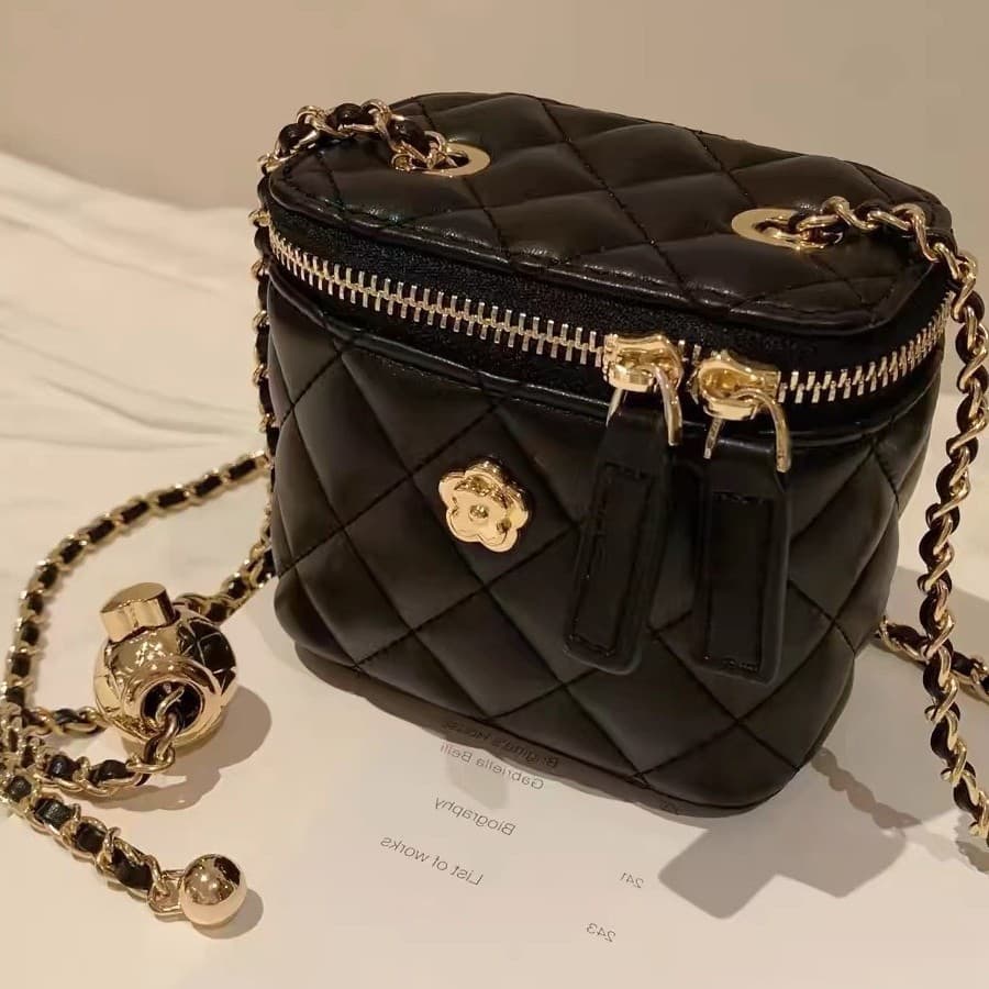 Secret Garden 2025 New Camellia Diamond Chain Box Mini Bag for Women Spring Shoulder Crossbody Bag