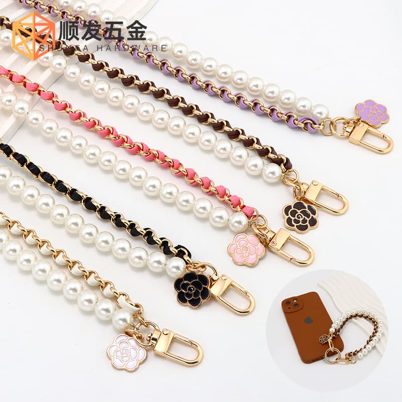 New mobile phone chain, hand-held leather chain, DIY mobile phone case jewelry, pearl pendant chain, metal double-layer hand-held chain.