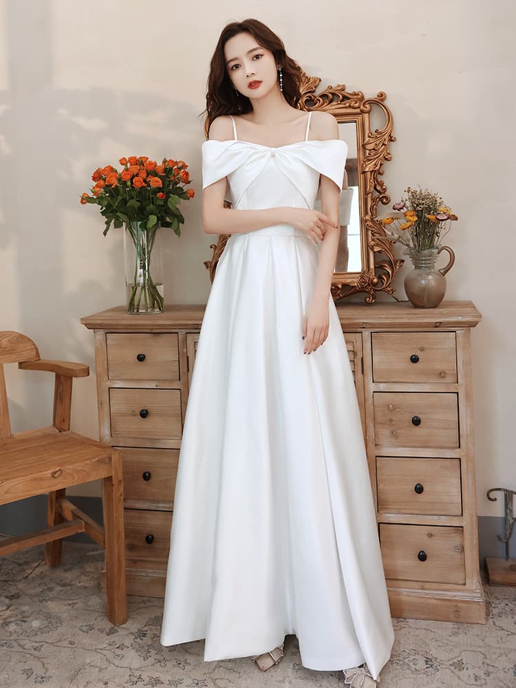 French Satin Light Wedding Dress for Engagement Banquet Evening Gown Simple Spaghetti Strap Vintage Dress for Civil Registration Little White Dress