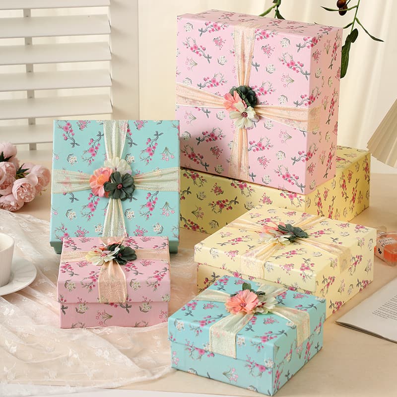 Premium Gift Box Set, Square Flower Gift Box with Lid and Base, Birthday Gift for Women, Perfume Packaging Box, Empty Box