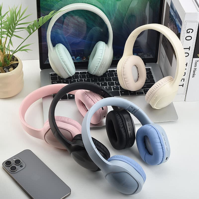 New Cross-border Glowing Wireless Headset Bluetooth Headphones for Gaming, Music, and Online Classes