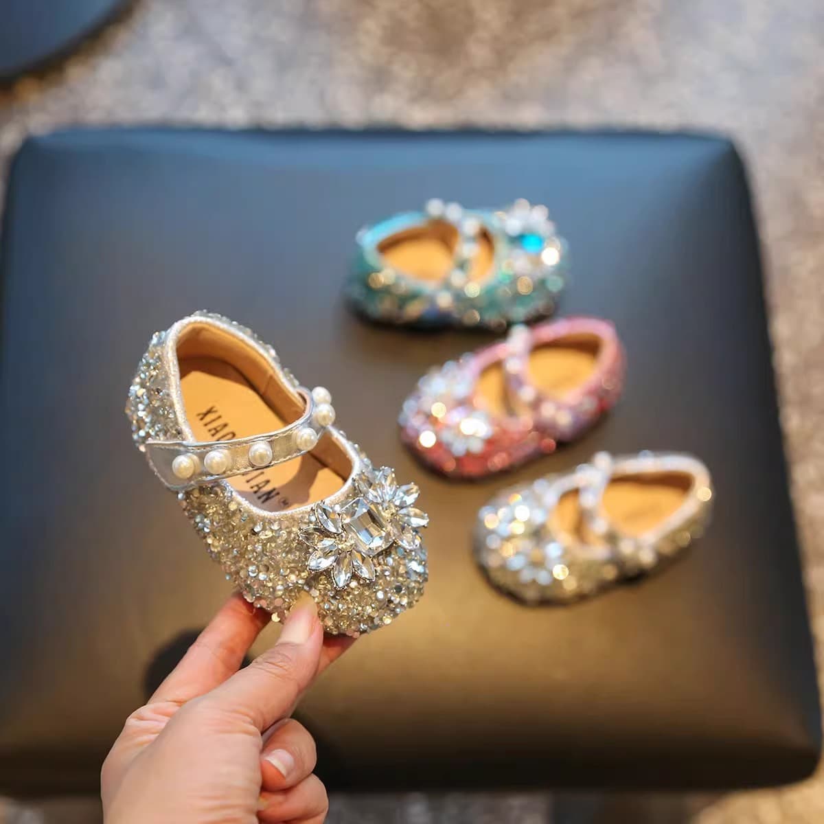 Girls' Princess Shoes 2026 New Autumn Style Single Shoes for Older Children, Suitable for Dresses, Shiny Crystal Shoes for Little Girls, Toddler Leather Shoes