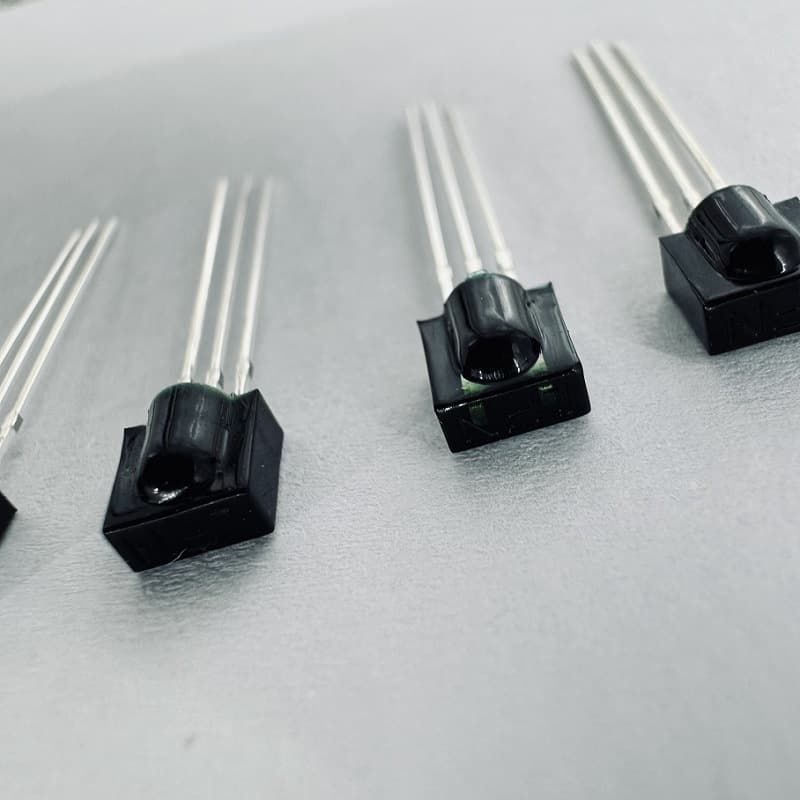 In stock: LFN0038B infrared receiver head, Shenzhen Lanfeng Technology infrared remote control receiver head, 1.27mm pin pitch.