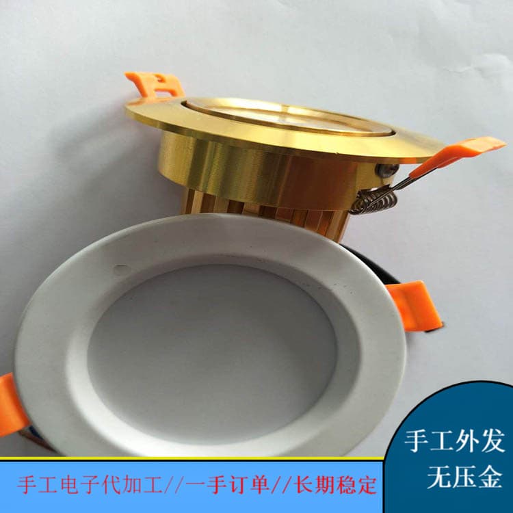 For those looking to do manual processing work: our company offers outsourced processing work for various handmade products, with free provision of loose parts for processing.