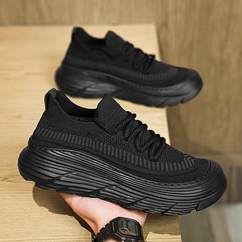 Pure Black Men's Shoes Summer 2024 New Breathable Flyknit Mesh Shoes Youth Cloud-like Feel Sports Thick Sole Trendy Shoes
