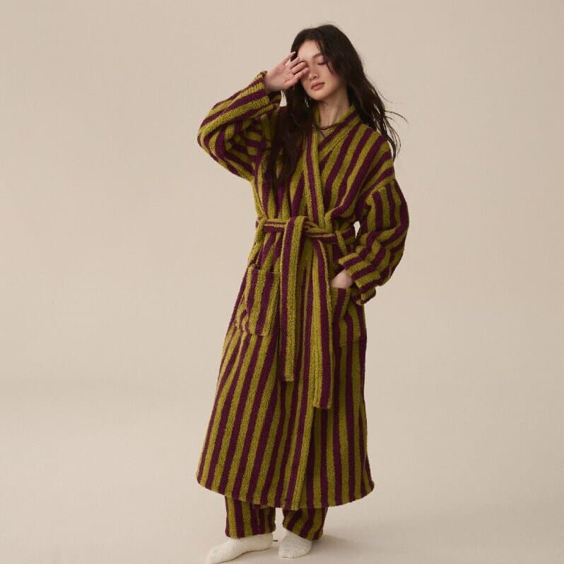 In Stock Autumn and Winter New Coral Fleece Thickened Soft Fleece Men's and Women's Nightgown Long Bathrobe Couple Pajamas