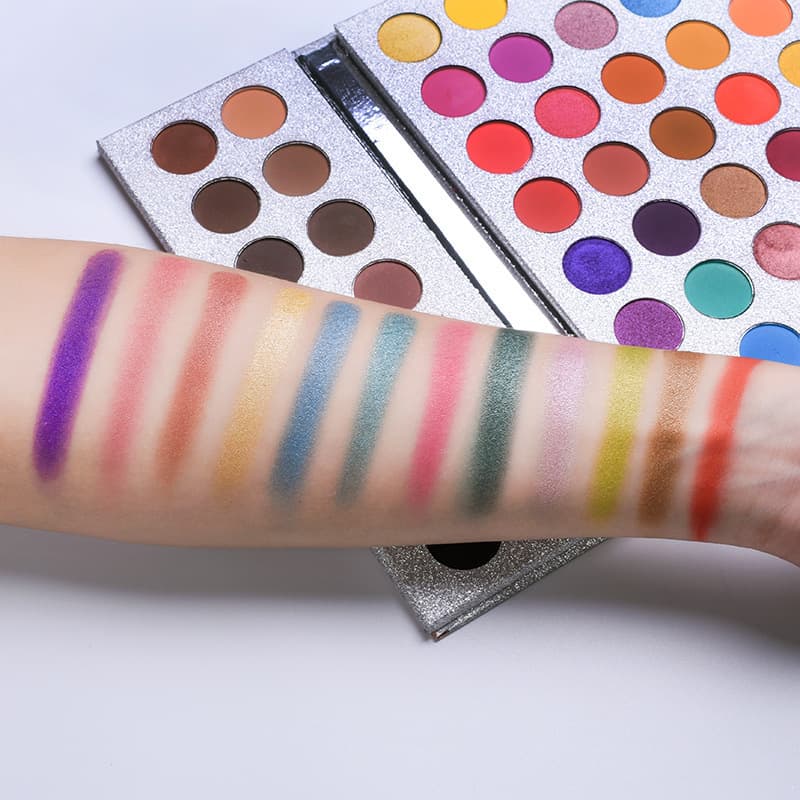 Cross-border supply for Europe and America, matte shimmer stage makeup 63-color eyeshadow palette, large palette, non-smoky makeup, long-lasting iridescent