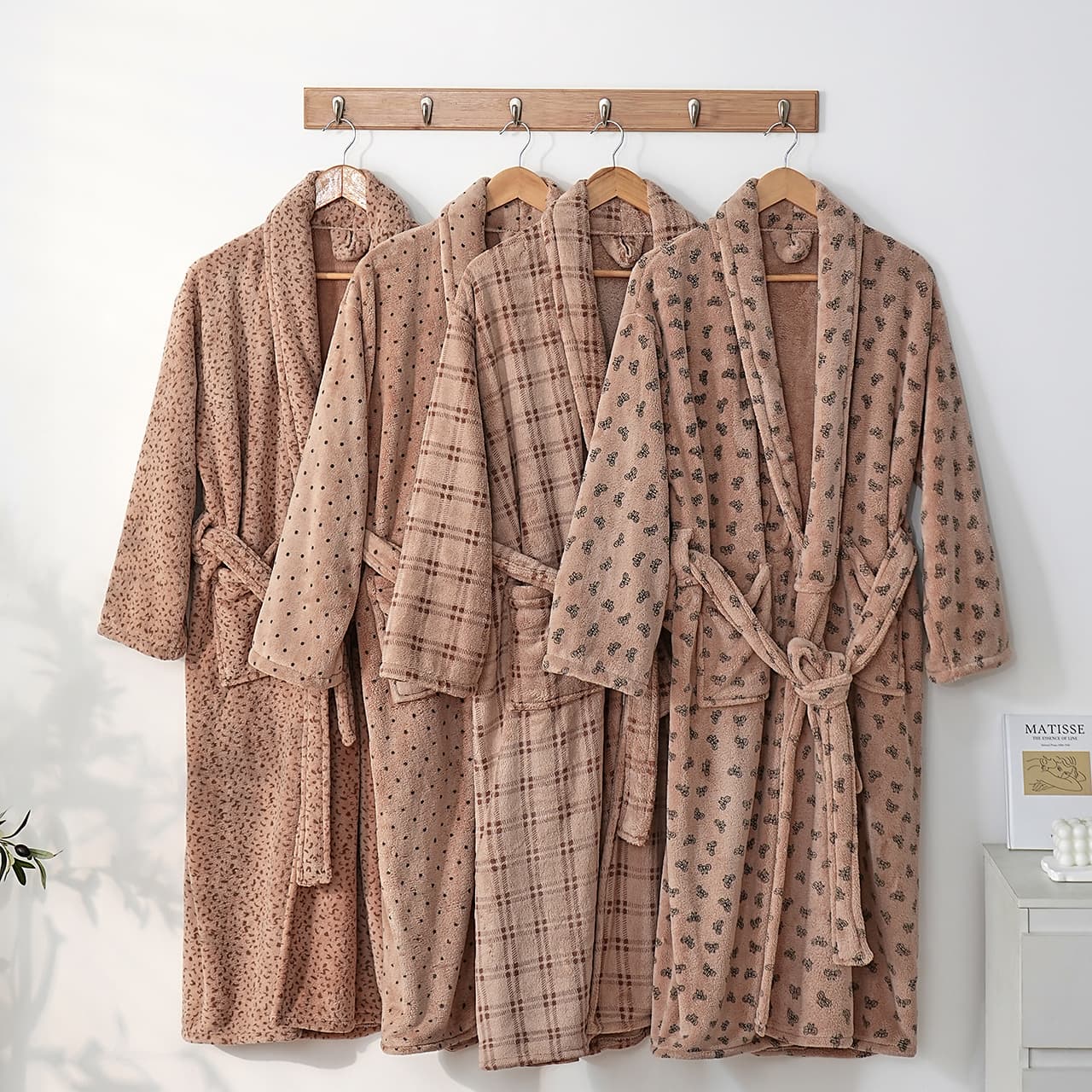 New Printed Bathrobe Long Absorbent Bath Hotel Home Beauty Salon Sleepwear Coral Fleece Robe