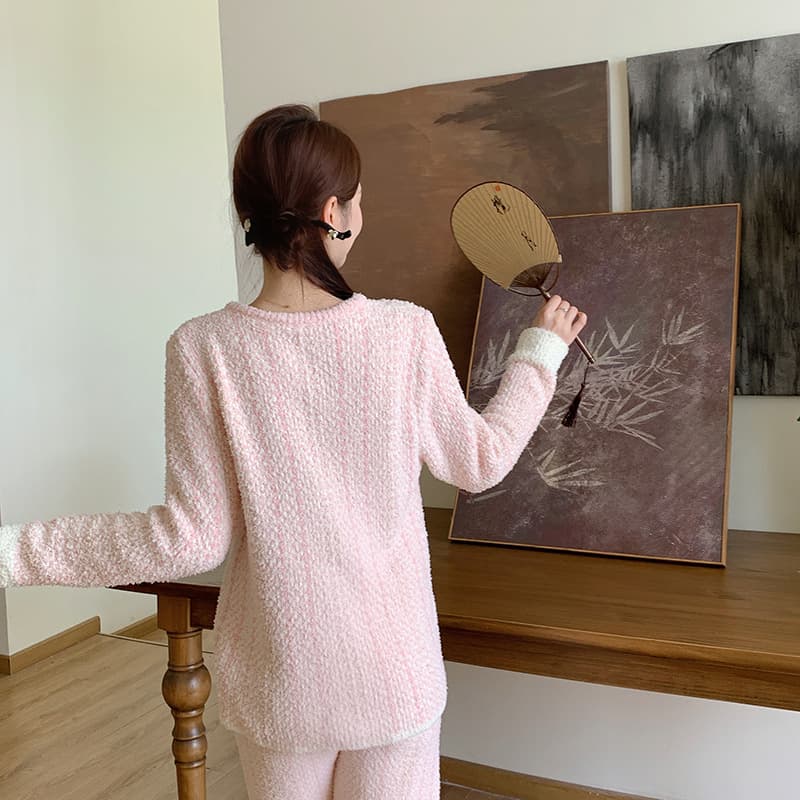 Soft pajamas for women in autumn and winter, thickened and velvet, small fragrance, Chinese style flower woolen warm home clothes