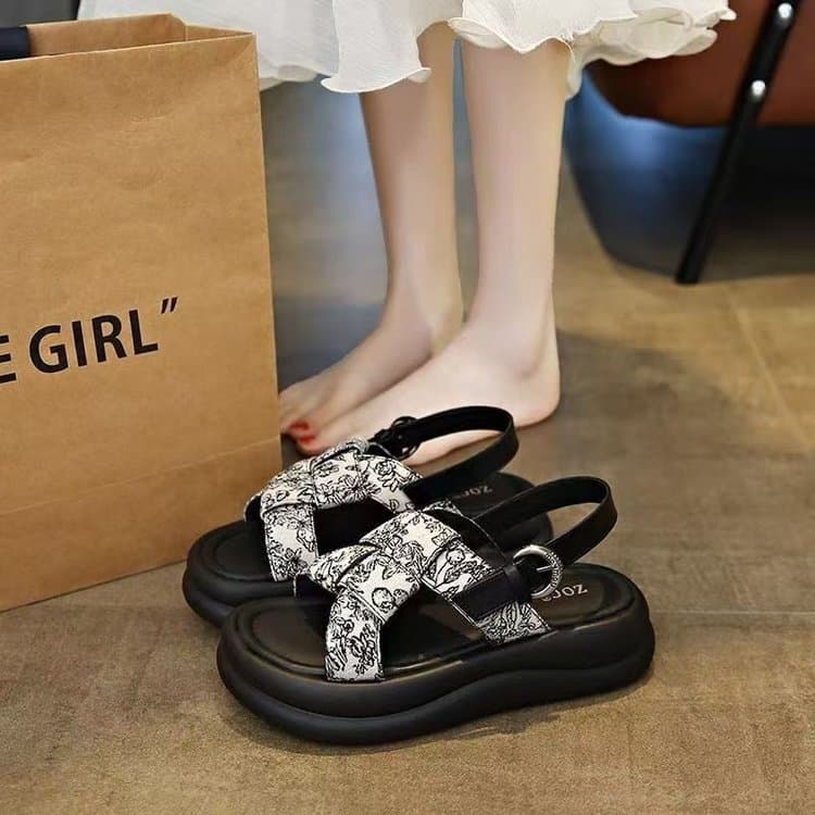 Stunning Thick Sole Sandals Women Summer for Dresses 2026 New Chinese Style National Trend Cloud-Like Comfort Casual Roman Beach Shoes