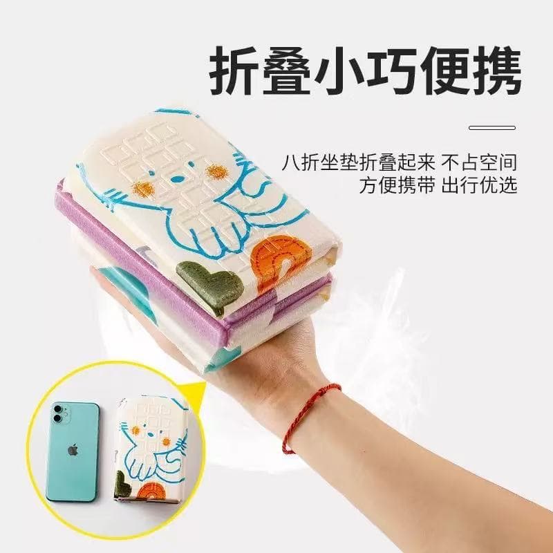 Moisture-proof cartoon outdoor foldable portable single foam cushion, waterproof seat mat for outdoor use.