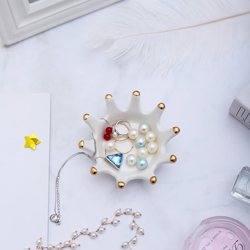 Nordic Ins Crown Ceramic Jewelry Display Stand Gold-Traced Storage Rack Photography Prop Bedroom Small Decoration