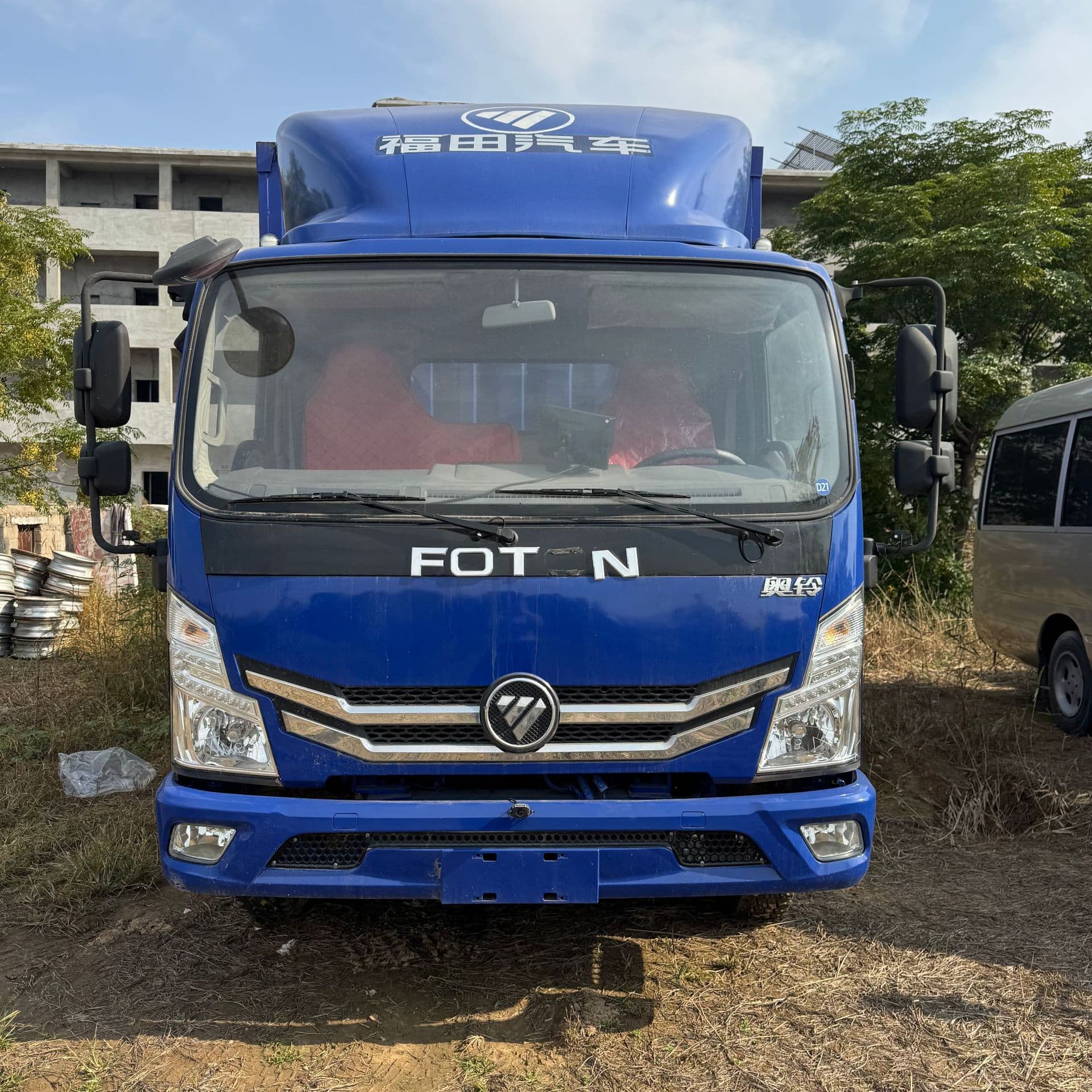 Double Row Refurbished Foton Refrigerated Van 120 HP Small Box Truck Cargo Vehicle Isuzu Box Truck Export
