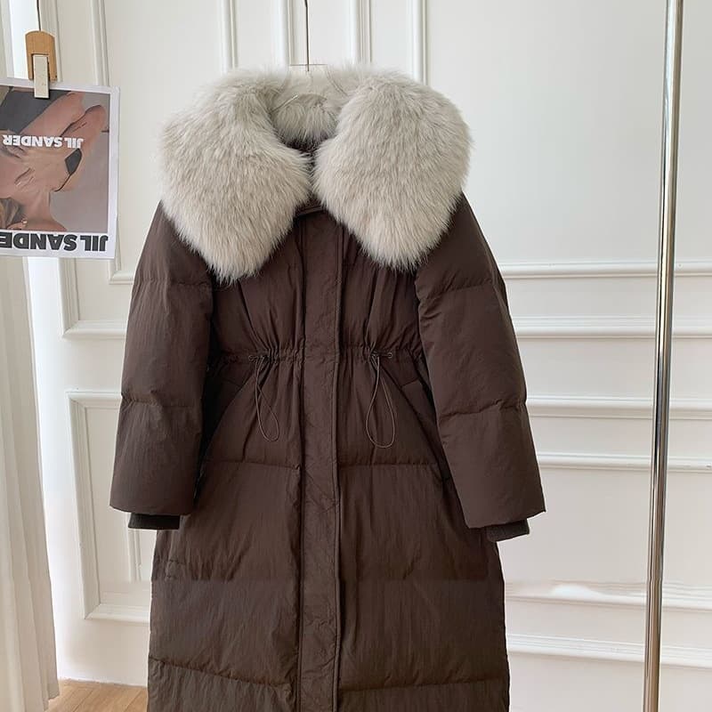 Plus-size (200 lbs) thick, warm, stylish hooded cotton-padded coat with large fur collar, long style.