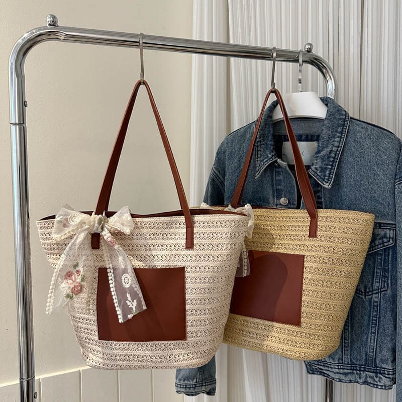 Straw Bag for Women 2026 New Vacation Large Capacity Beach Bag Woven Vegetable Basket Commuter Bag Tote Bucket Bag