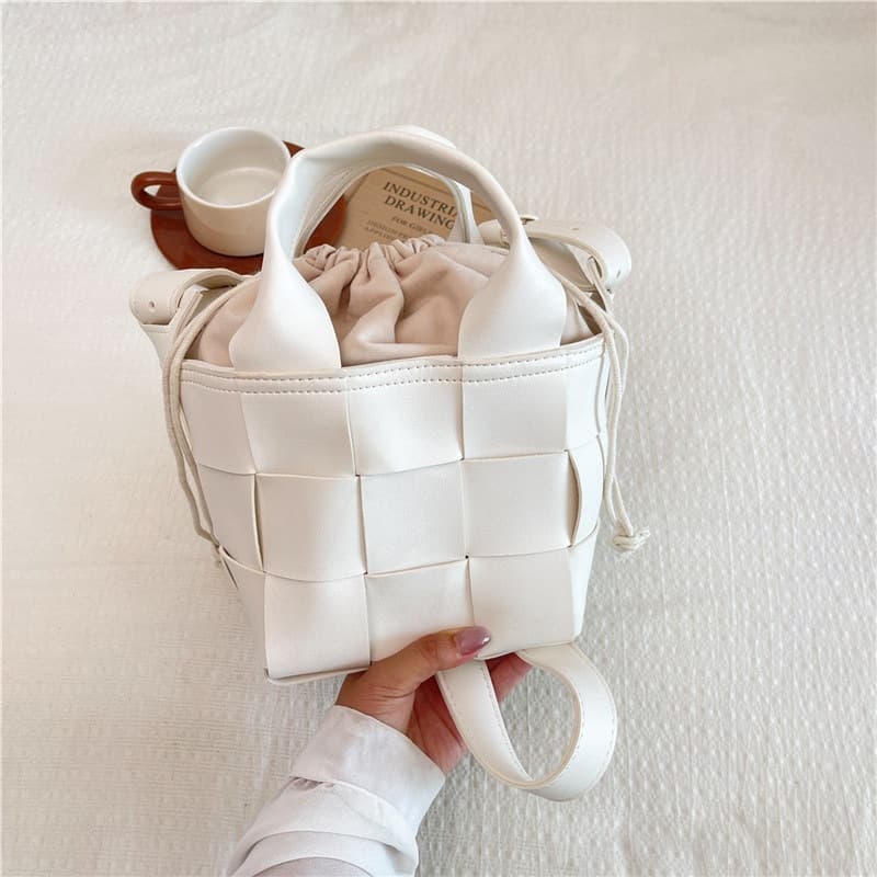 Cross-border women's bags, retro light luxury bags, Korean style fashionable woven handbags, women's high-end work and commuting cross-body bags