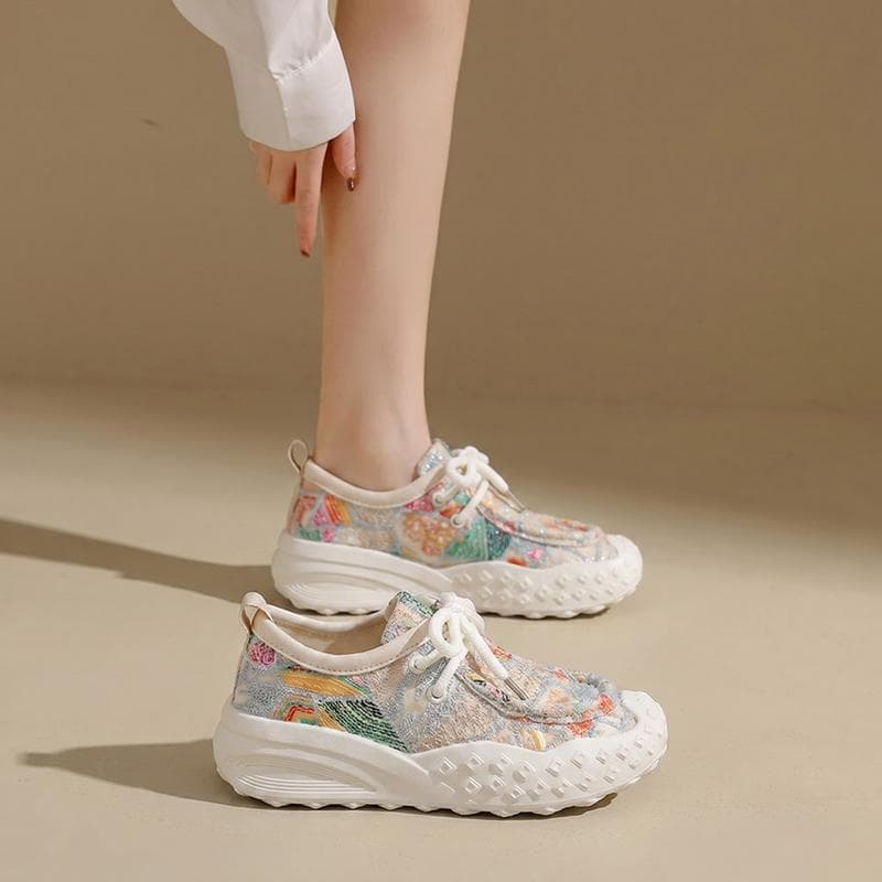 Women's Summer New Thick-Soled Fisherman Shoes Mesh Embroidered Breathable Slip-On Casual Shoes for Mothers