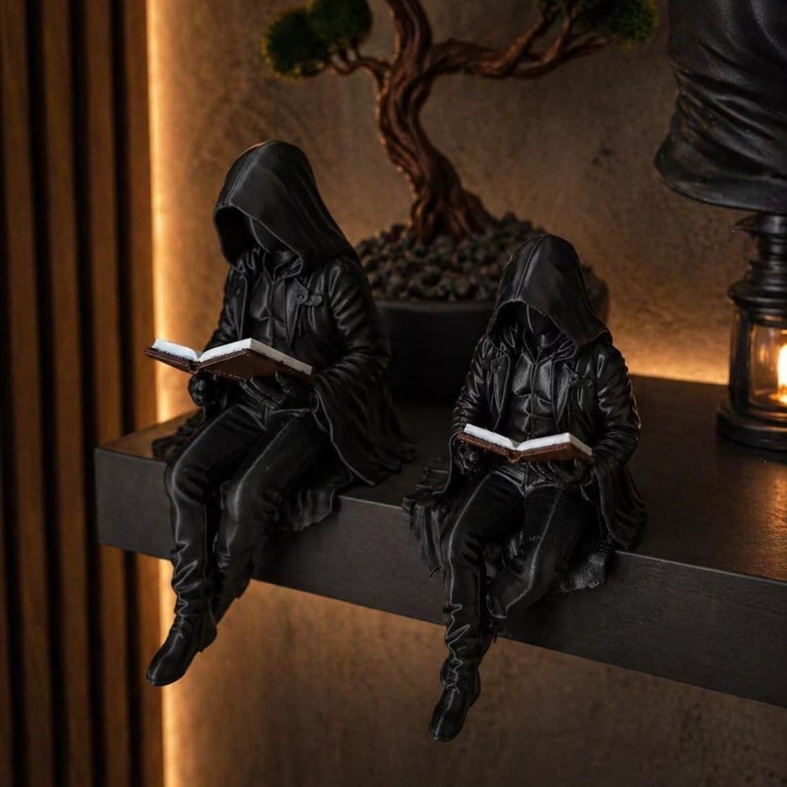 New Cross-Border Product: Ancient Chinese Scholar Resin Cape Reading Figure Craft Living Room Decoration