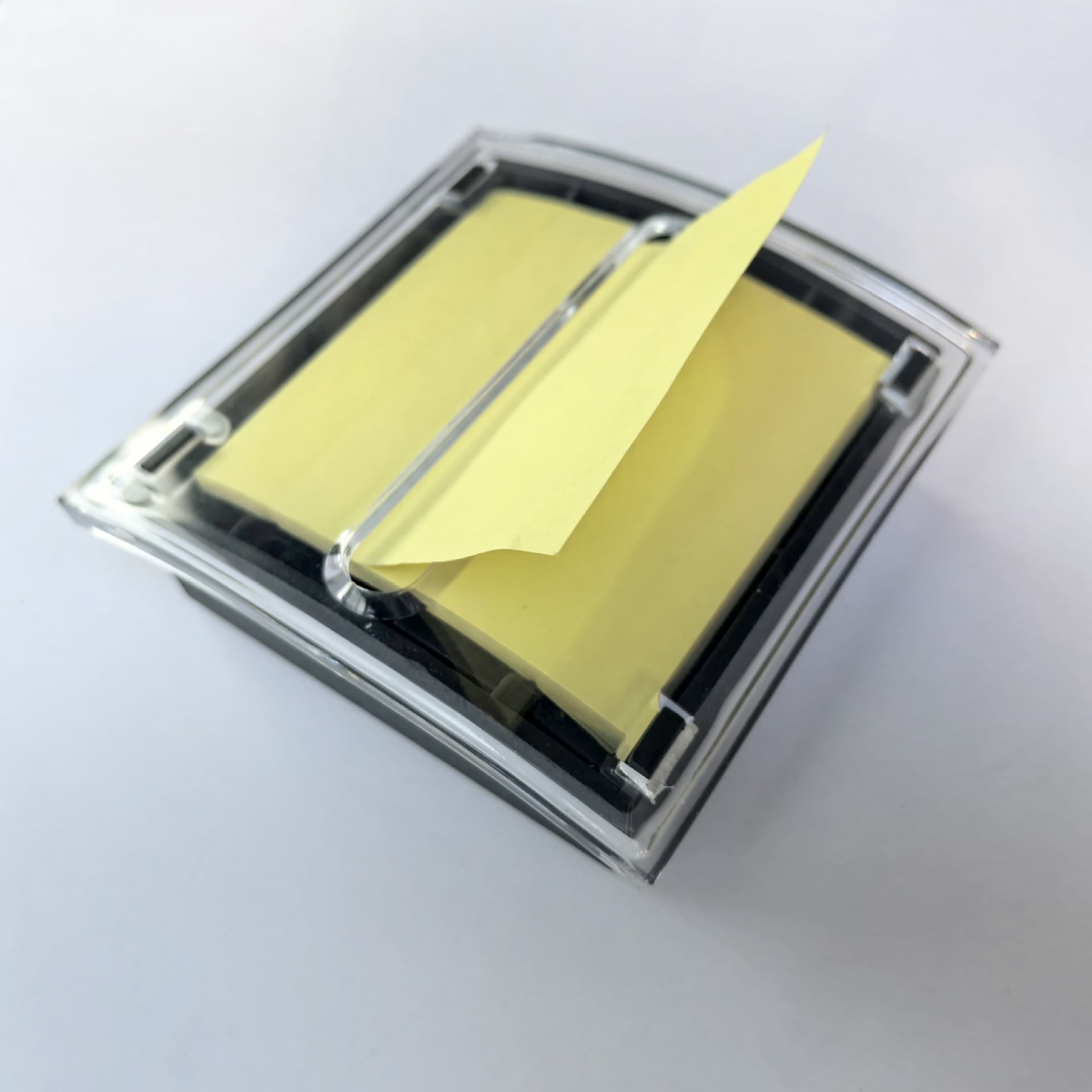 Plastic pull-type transparent sticky note holder, easy storage for adhesive notes, office stationery gift set