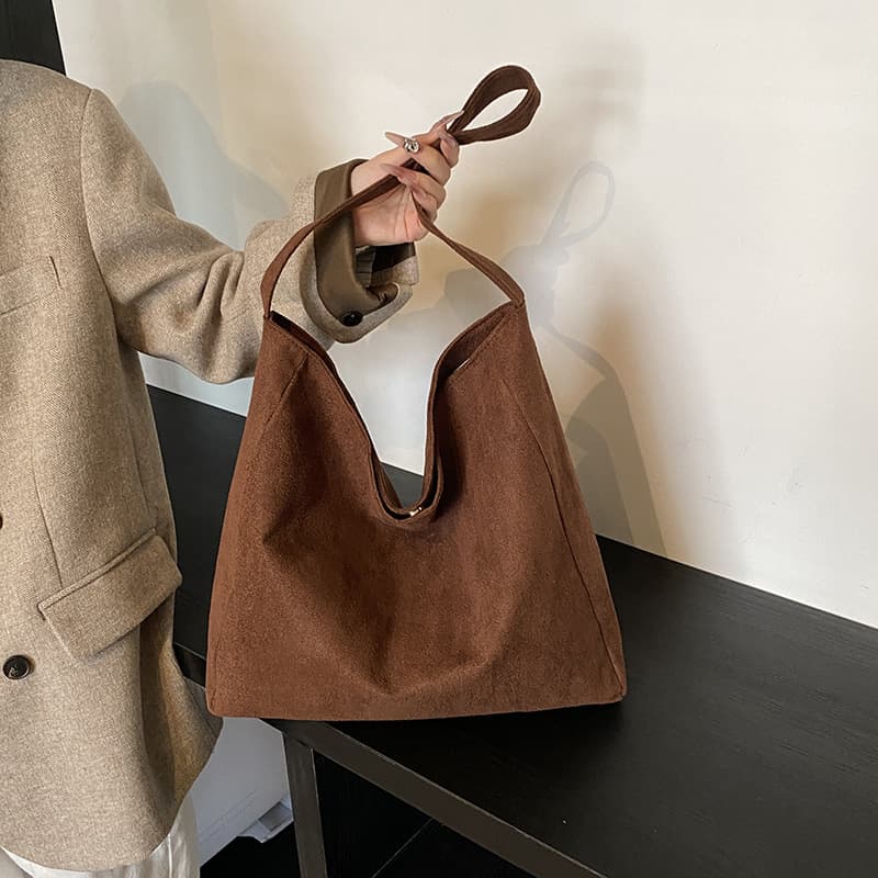 2025 Fashion Large Capacity Bag, Retro New Simple Underarm Commuter Tote Bag, Versatile Shoulder Bag for Women