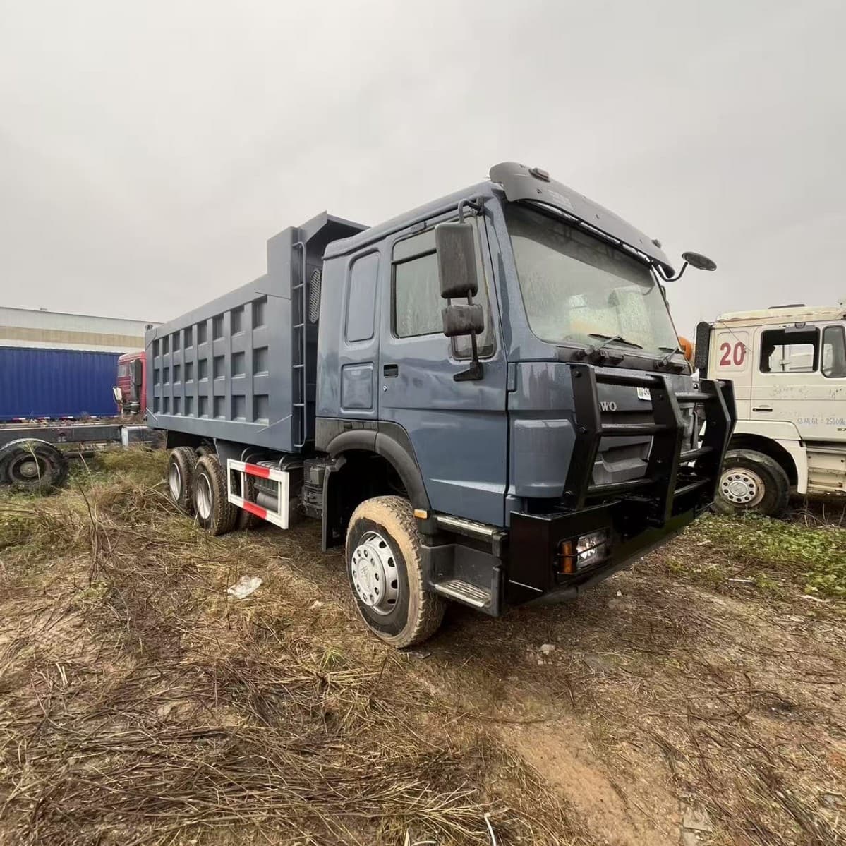 Overseas Direct Supply Sinotruk National IV/V Emission China Sinotruk HOWO 6x6 All-wheel Drive Cargo Truck Supply