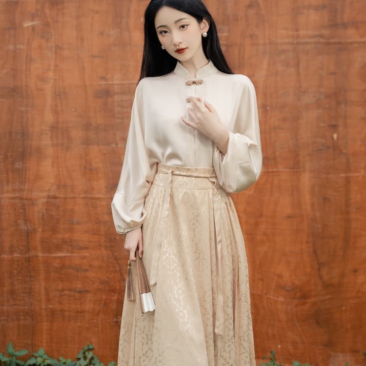 Actual photo: New Chinese-style top + horse face half skirt