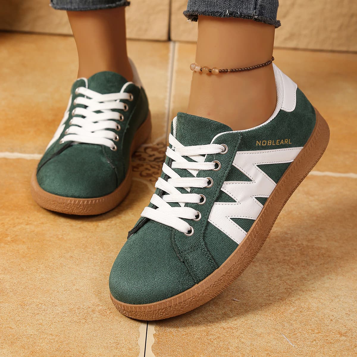 European and American Retro Casual Shoes for Women 2026 Spring Autumn New Flat Soft Sole Sports German Training Shoes Large Size Sneakers Forrest Gump Shoes