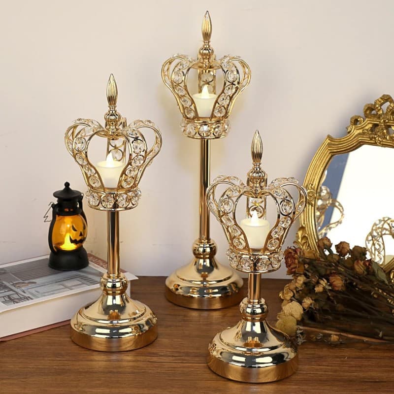 Cross-border supply of European-style crown candlesticks, candlelight dinner scene layout, decorative props, living room creative ornaments and props