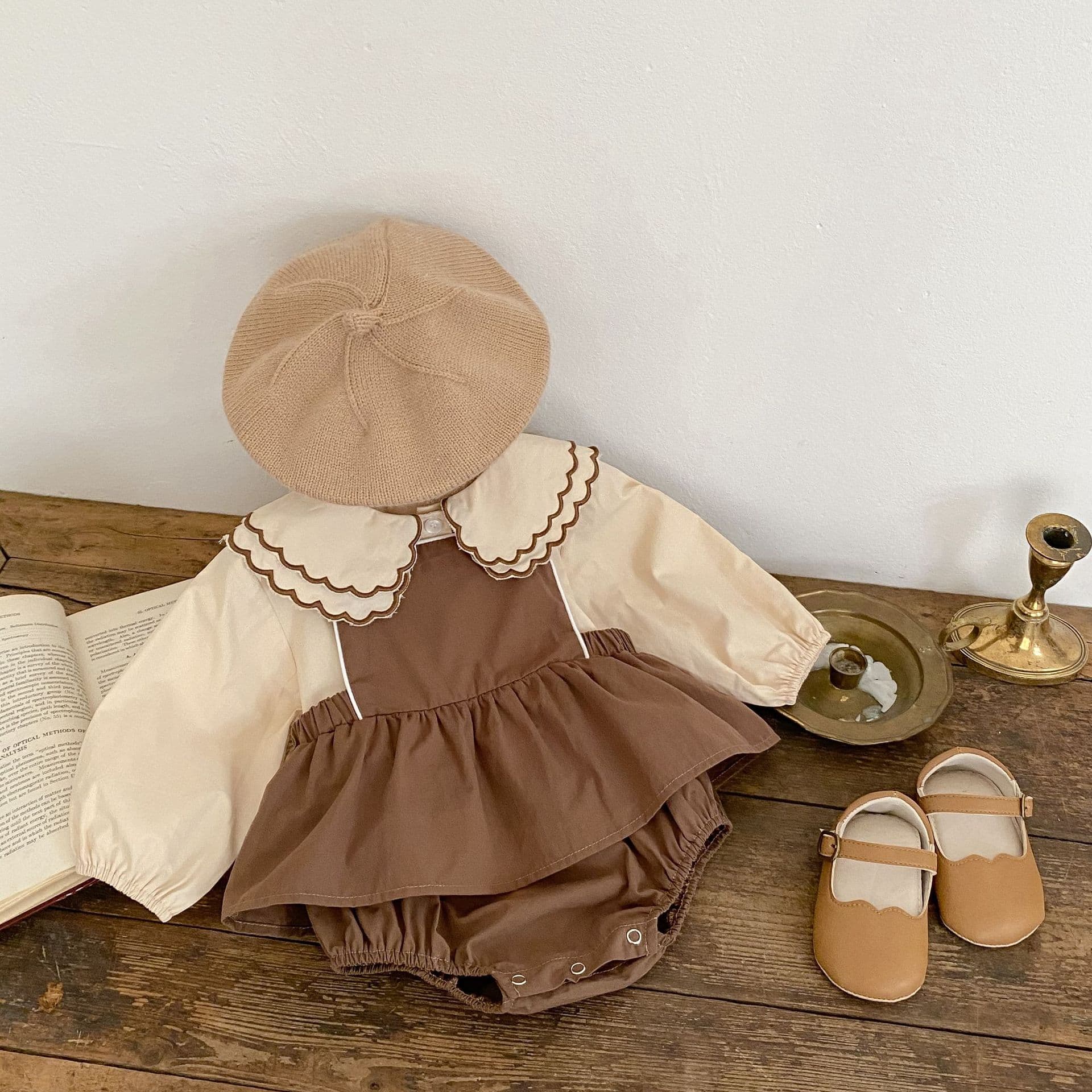 2024 New Stylish Women's Baby Carrier Overalls Pack Diaper Dress Baby Kimono Doll Shirt 2-piece Set Cotton Material