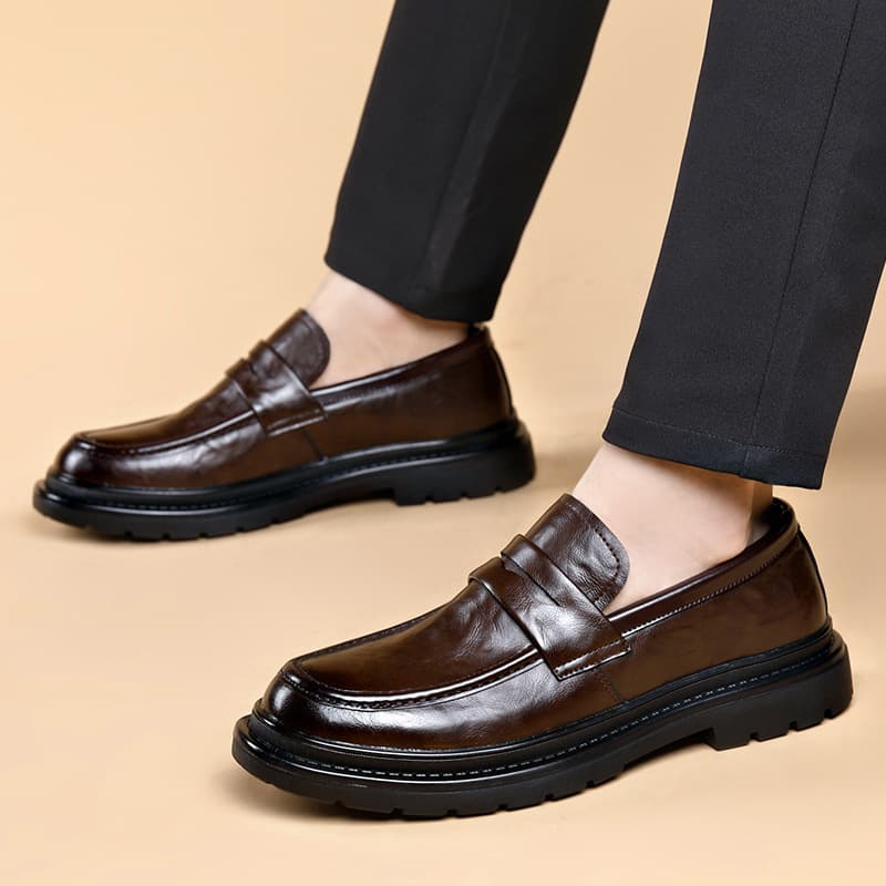 New Men's Leather Shoes Slip-On Business Wedding Interview Shoes No-Tie Thick Sole British Casual Shoes