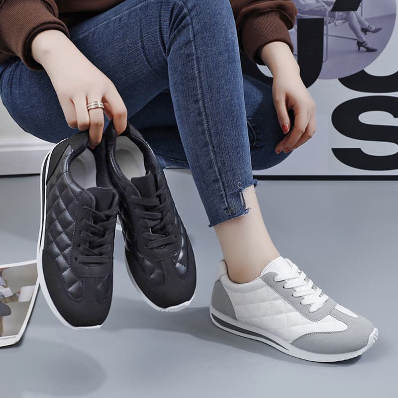 Women's Lace-up Casual Shoes, Lightweight, Soft, Comfortable, and Fashionable for Spring and Autumn 2024