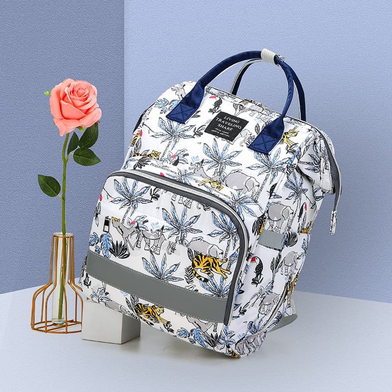Mummy bag, large capacity backpack, fashionable and trendy, portable multifunctional mother and baby bag for mothers when going out, gift list, hot selling