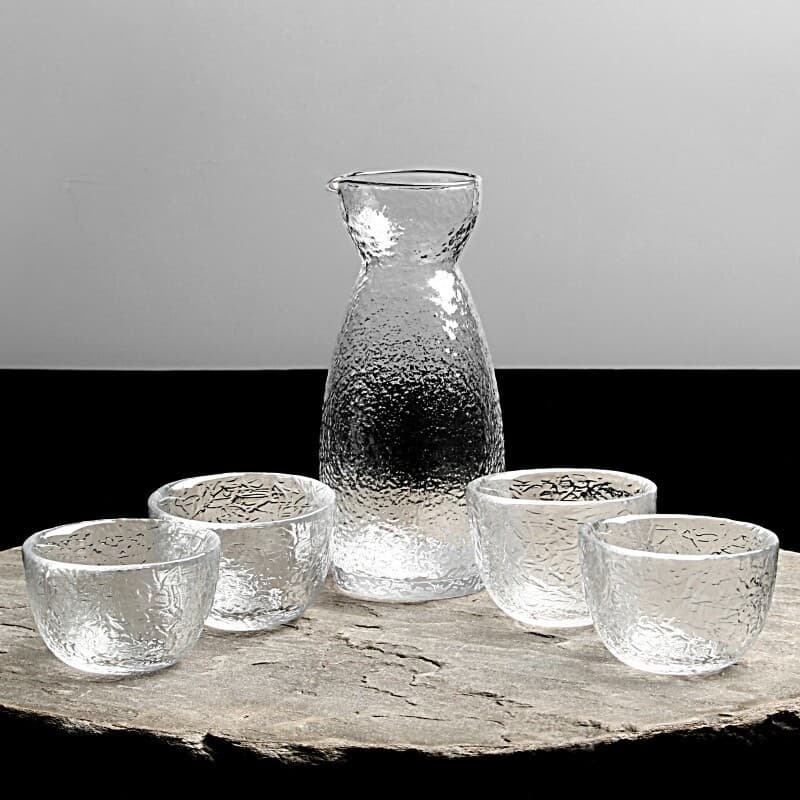 Japanese-Style Hammered Glass Sake Cup, Hot Liquor Warmer, Liquor Decanter, White Liquor and Yellow Liquor Set, One Pot and Four Cups