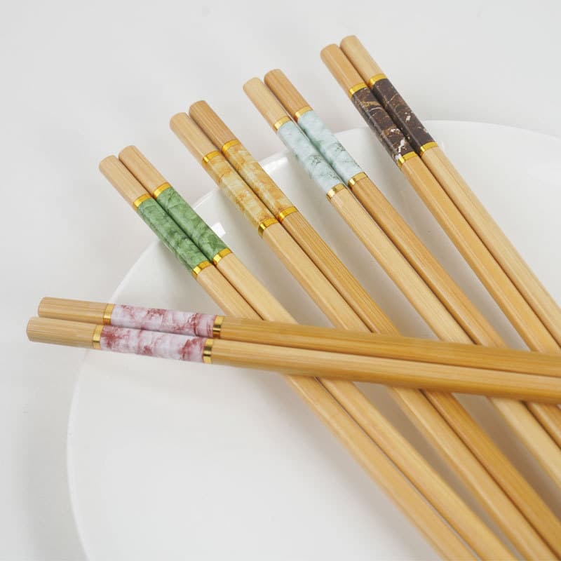 Pure natural bamboo chopsticks, household pack, new hot stamping design, high-end bamboo chopsticks, one per person, mold-resistant.