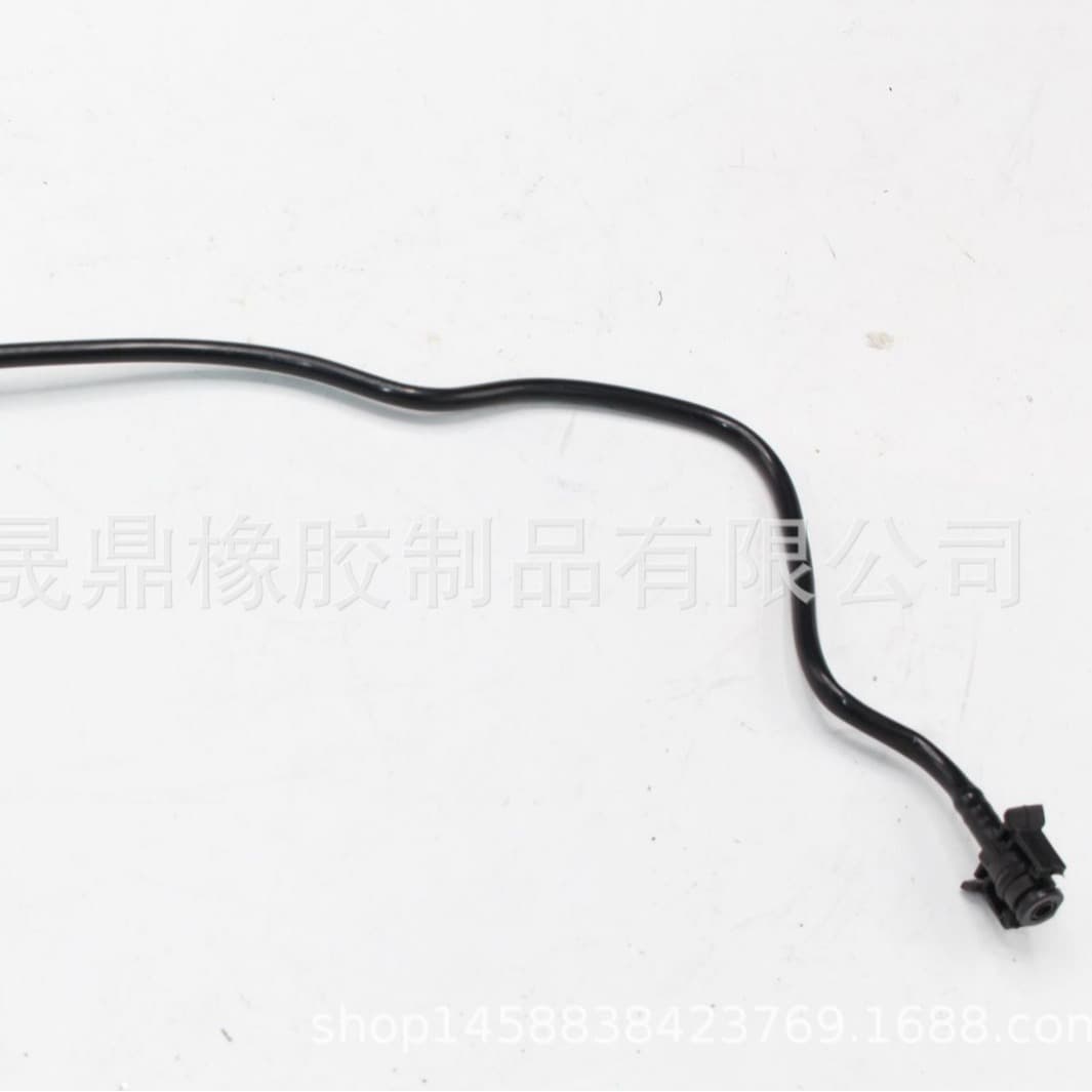 Suitable for Ford Mondeo, Focus, Escape coolant pipe, plastic pipe 6G918C012CF.