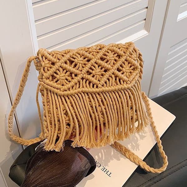Straw Woven Bag for Women 2026 Summer New Fashionable Fringe Shoulder Bag Beach Bag Trendy Versatile Crossbody Bag